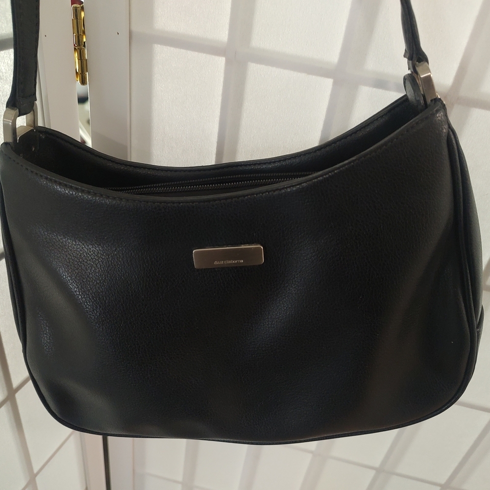 Liz Claiborne Black Shoulder Bag Sleek Minimalist Design - Picture 4 of 16